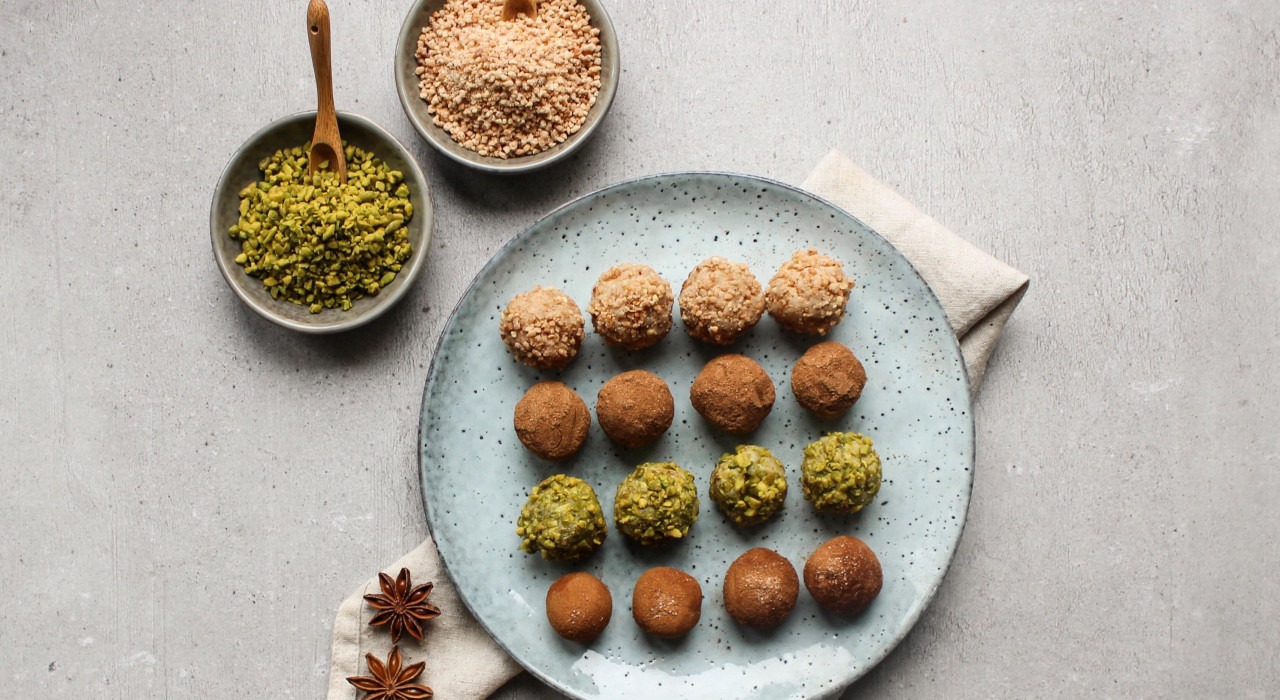 Umhüllte Marzipankugeln